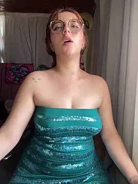 CoraVibes Adlı Modelin Canlı XXX Sohbeti