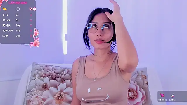 Czat XXX na żywo – NayeCloud