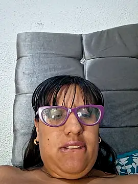 Chat +18 de ZaidaWet ao vivo
