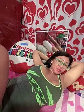 sweetieme: вебкам-шоу