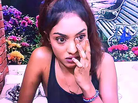 Chatroom XXX en direct de IndianPretty14u2Luv