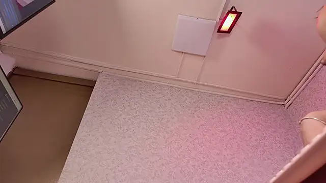 XXX chat uživo modela samanthaa_sm