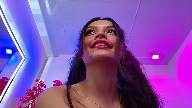 Maddie_T18: онлайн-секс-чат