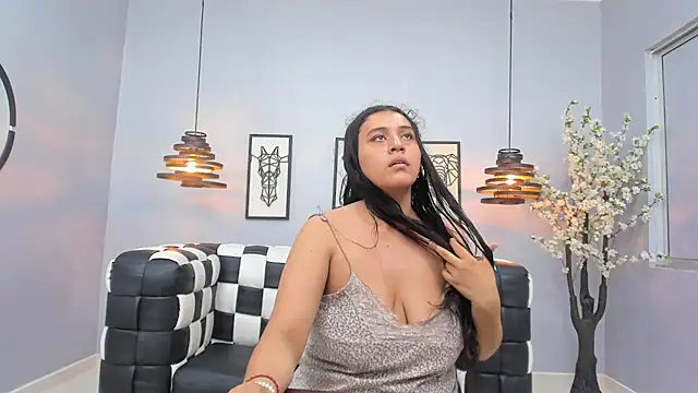 Chat +18 de Lunaa_Abril ao vivo