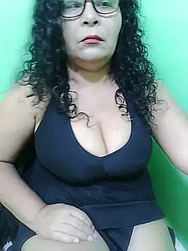 Amarantha25 élő XXX-chatje