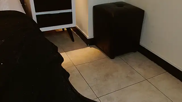 Lolagolden1 live XXX chat