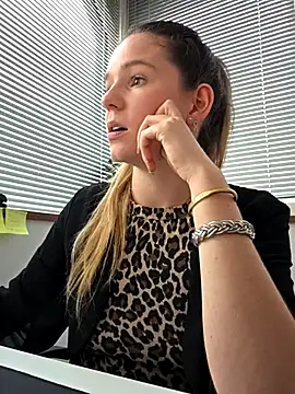 lucie_mehott Live XXX-Chat