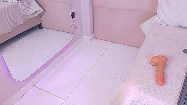 ZoehAngel লাইভ XXX চ্যাট