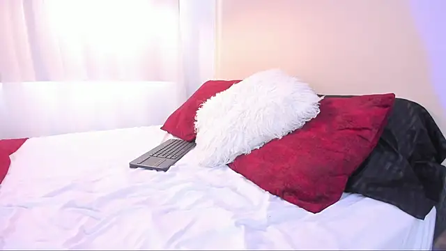 XXX chat uživo modela bellawild_