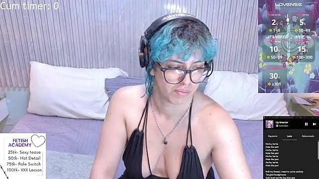 Chat +18 de Eli666uwu ao vivo