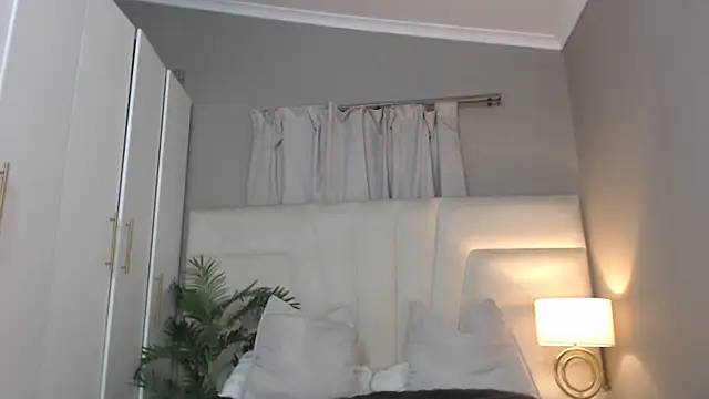 naughtyblackdolie 웹캠 쇼