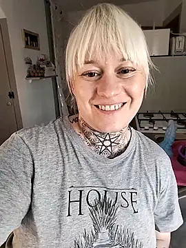 Chat +18 de Sayuriii ao vivo