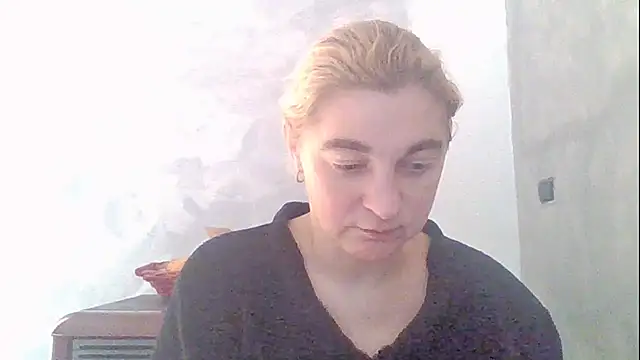 Chat +18 de GoldenAngelMilf ao vivo