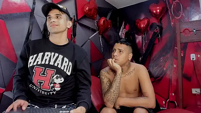 Chat XXX en directo de Hot_Boys_69