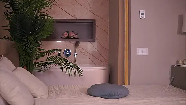 BiancaCainn Webbikameraesitys