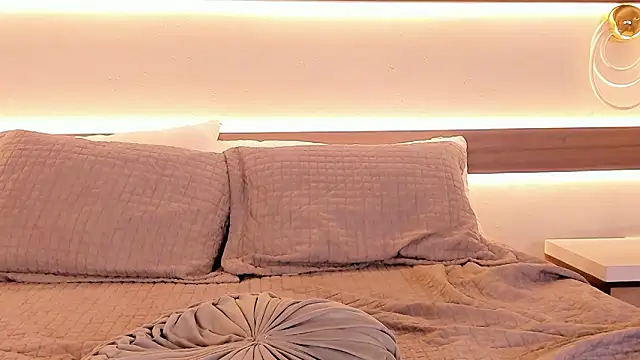 Violeta_sum Adlı Modelin Canlı XXX Sohbeti