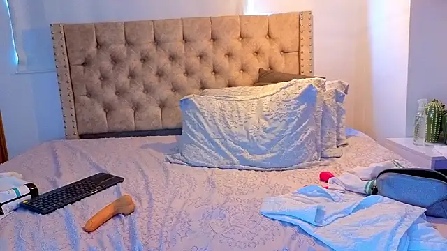 KeryHillson Live XXX-chat