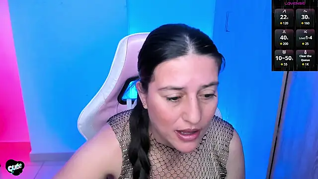 Saskyaa élő XXX-chatje