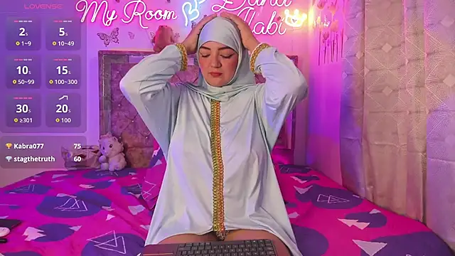 Dana-Alabi élő XXX-chatje