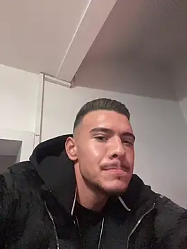 Chat XXX ao vivo de ElijahThorne