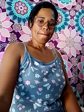 Yandris_1212 élő XXX-chatje