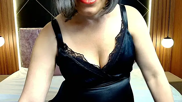 MoriahStorm élő XXX-chatje