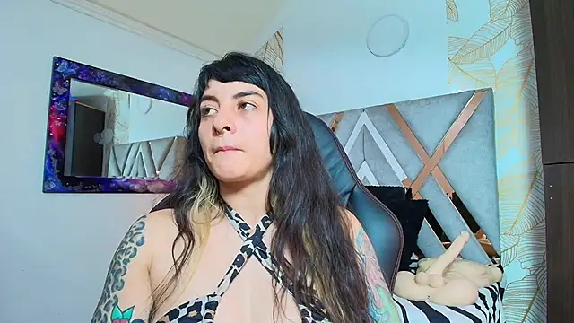 XXX chat uživo modela Naughty_Kittenm