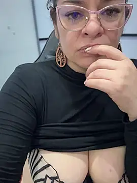 NATHALIA-28_ Live XXX-Chat