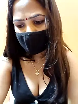 Pokazy przed kamerką – Shagun-Mishra