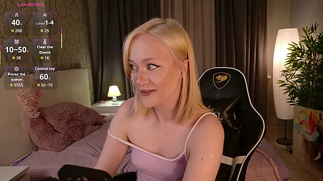 HeyMonkey_'s Live XXX Chat