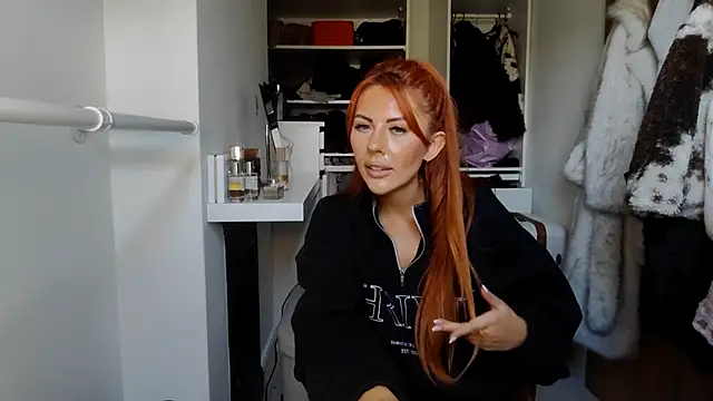 Emberreignedit Chat XXX in diretta