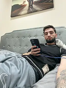 Juliann69Ramiro Webcam Show