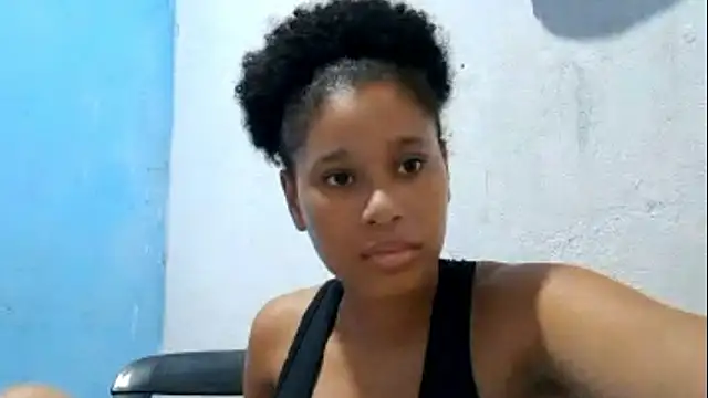 Chat +18 de MadelynStamant ao vivo