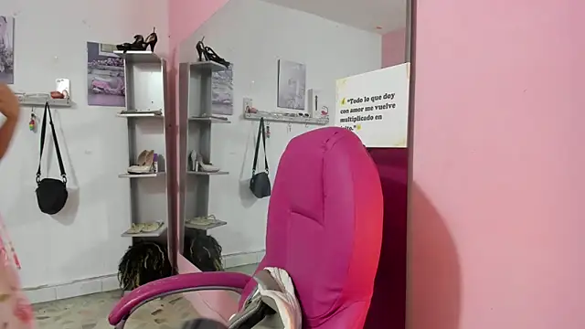 Živý XXX chat CAMILA--REY