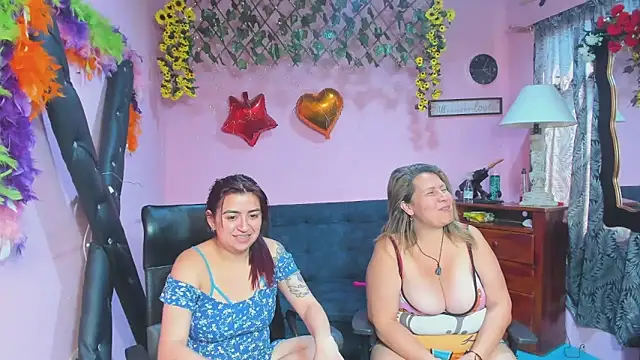 Онлайн чат XXX lesbiancuple