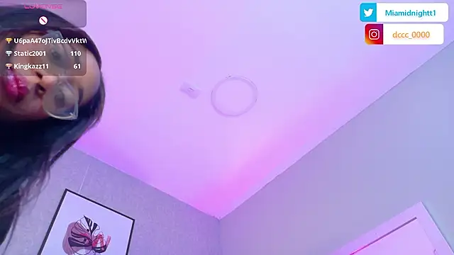 MiaMidnnightt's Live XXX Chat
