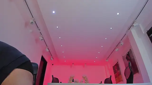 XXX chat uživo modela BenitoSaenz