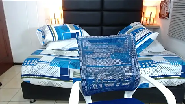 chris_carterr webkamerás műsora