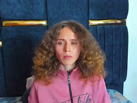 fulfill_fantasies1 élő XXX-chatje