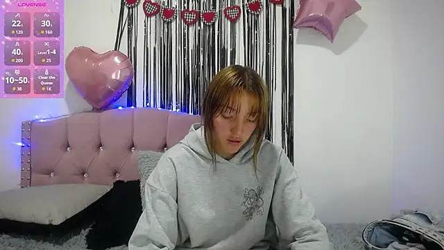 emily_cooper_pymのライブXXXチャット