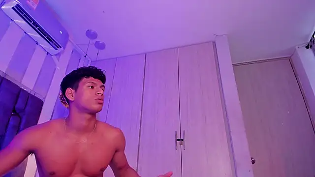 DomenicoRey 라이브 XXX 채팅