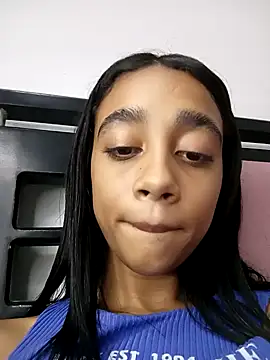 Zoe_Sweett18 élő XXX-chatje