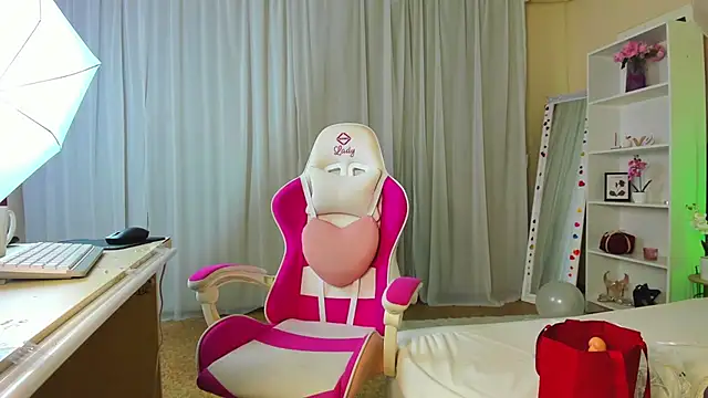 TinaFlames Chat XXX in diretta