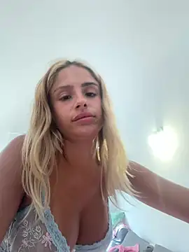 SophieVJ Adlı Modelin Canlı XXX Sohbeti