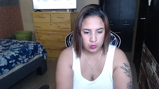 Czat XXX na żywo – KathyHardcore69