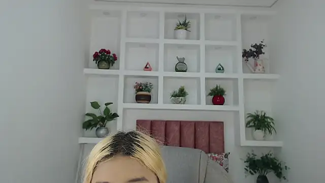 Czat XXX na żywo – april_bunnyy