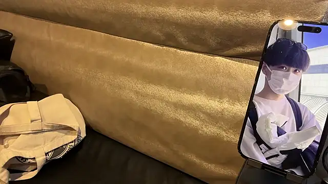 XXX chat uživo modela akkan_6868