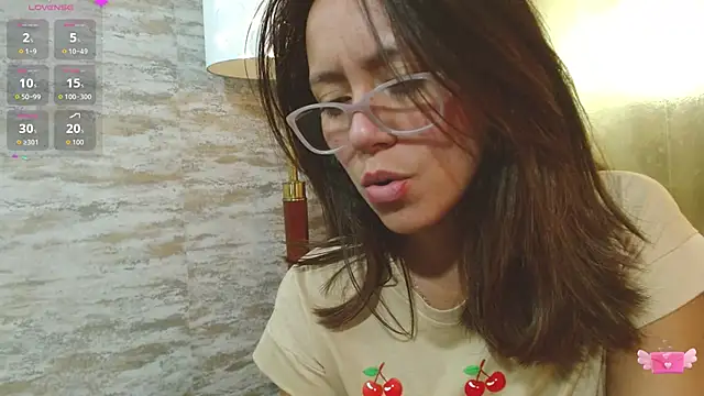 Chat XXX en directo de LunaaMorena