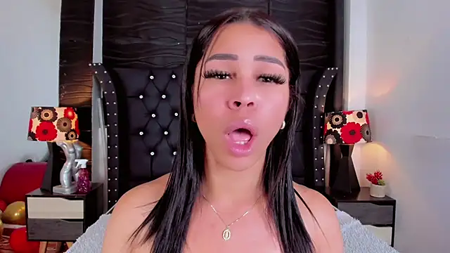 Pokazy przed kamerką – Makeyla_Fox_