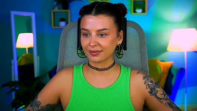 Онлайн чат XXX NicoleMun